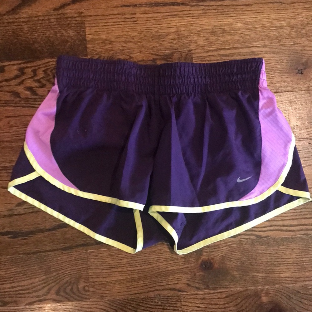 🍋 Nike dry-fit shorts